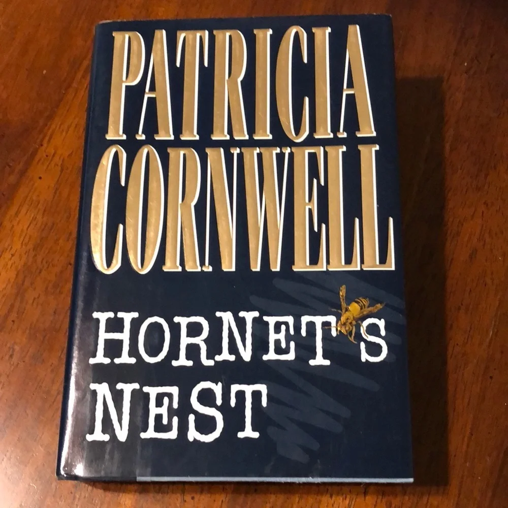 PATRICIA CORNWELL ‘Hornet’s Nest’ Vintage Hardcover 1996